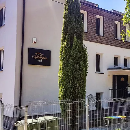 Zlota Rybka Rum i privatbostad *